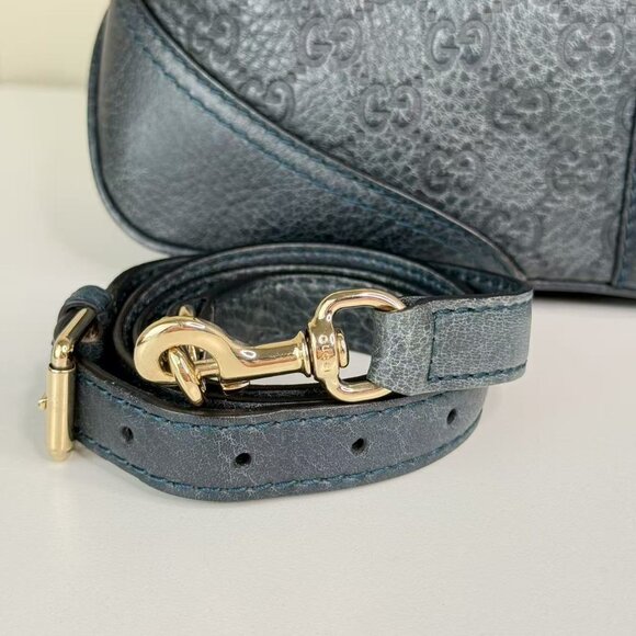 Gucci GG Logo Printed Black Leather Shoulder Bag with Classic Design - Picture 9 of 10